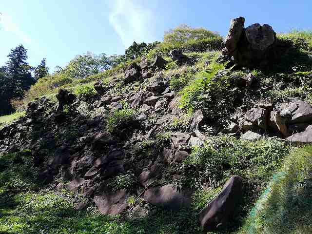 石垣山城 二の丸(馬屋曲輪)石垣