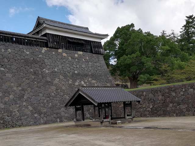 松江城 外曲輪の馬留と太鼓櫓