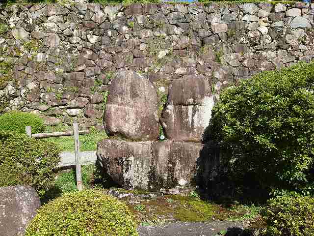 郡上八幡城 力石