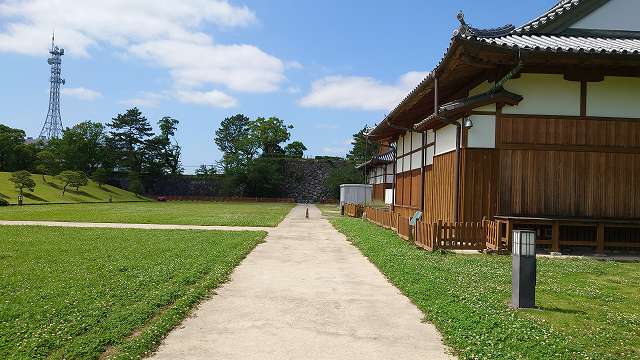 佐賀城 本丸御殿と天守台01