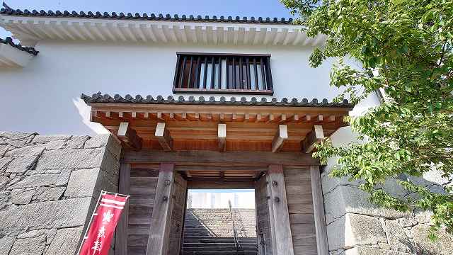 唐津城 本丸櫓門01