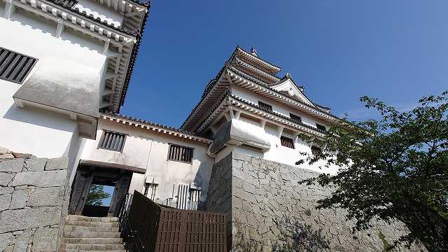 唐津城 天守閣と西門、化粧櫓01