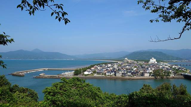 唐津城 二ノ曲輪から見た城下町と虹ノ松原02