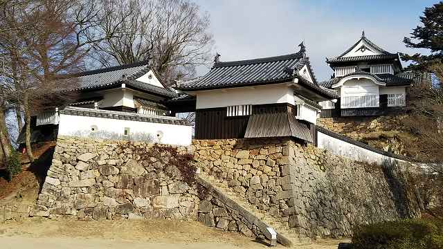 備中松山城 五の平櫓と六の平櫓