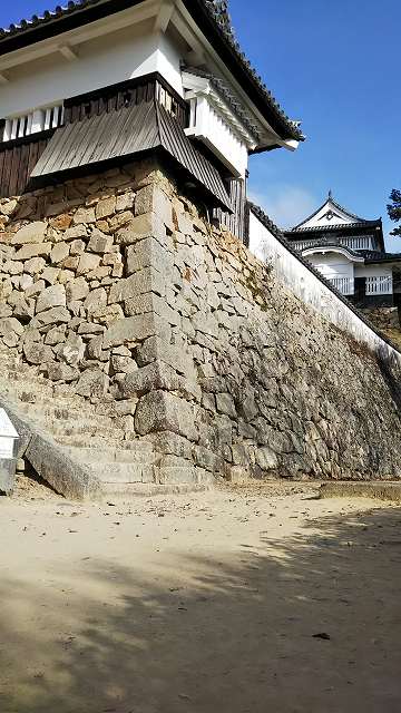 備中松山城 五の平櫓と石垣