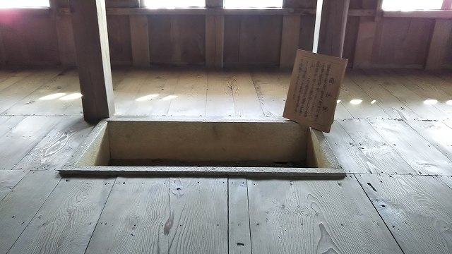 備中松山城 天守一階の囲炉裏