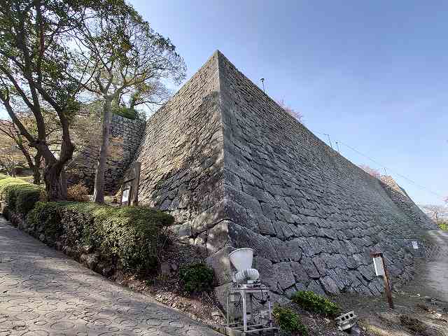 丸亀城 三の丸高石垣