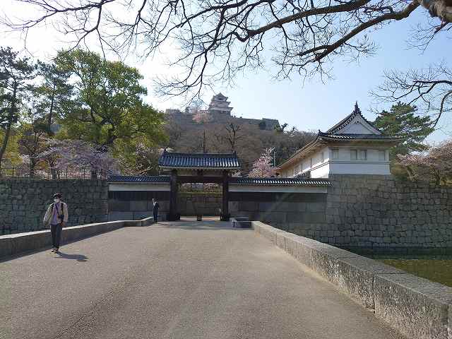丸亀城 大手二の門と一ノ門