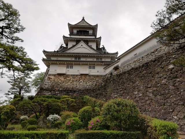 高知城 天守(詰門付近から)