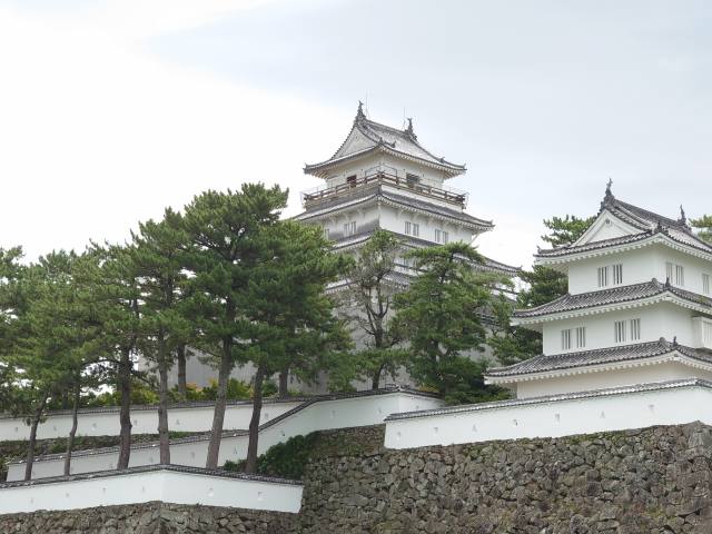 島原城 天守(東堀通りから見た)