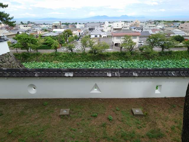 島原城 鉄炮狭間(本丸内部)