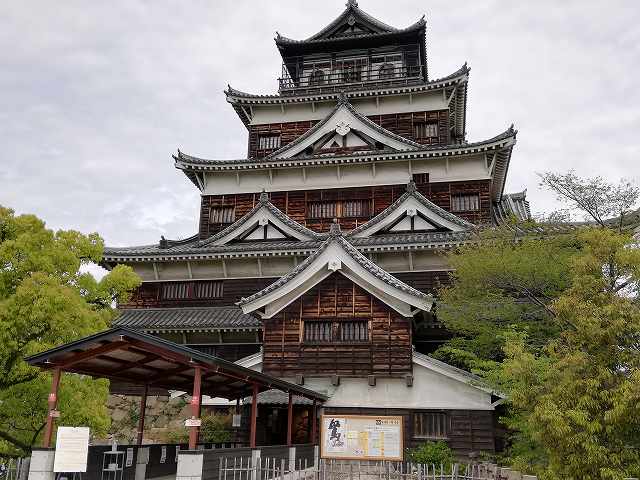 広島城 大天守(入場口正面から)