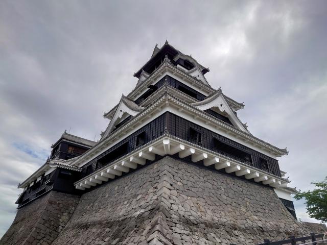 熊本城 大天守と小天守(平左衛門丸登城口から見た)