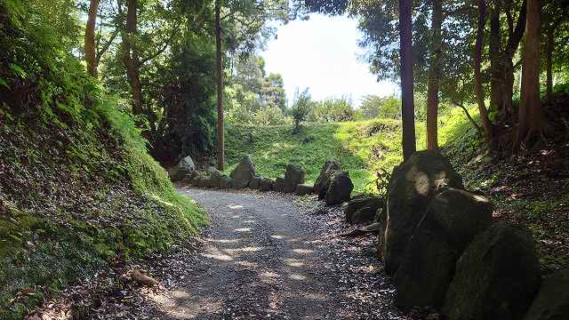 小田原城_小峯御鐘ノ台大堀切(中堀切)01