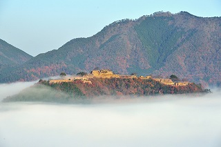 竹田城 雲海(立雲峡からの眺め、近景)