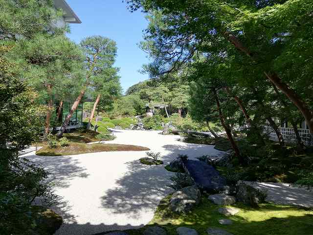 足立美術館 亀鶴の滝