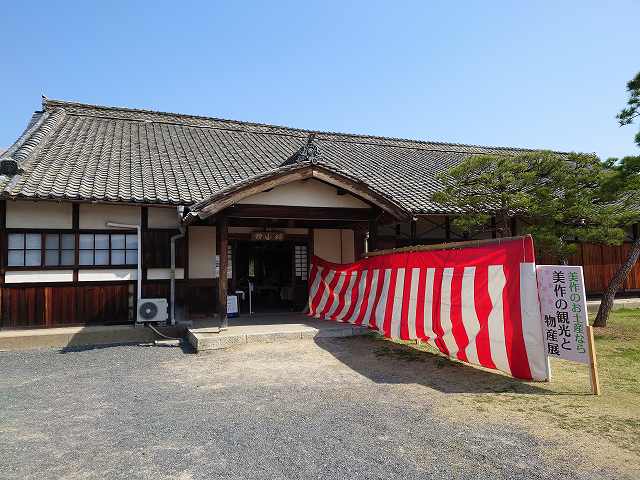 津山城_鶴山館