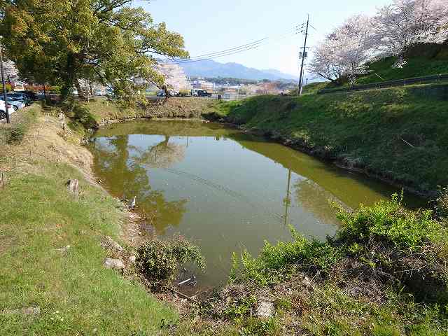 津山城 薬研堀