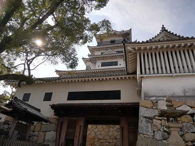 今治城 天守閣入口