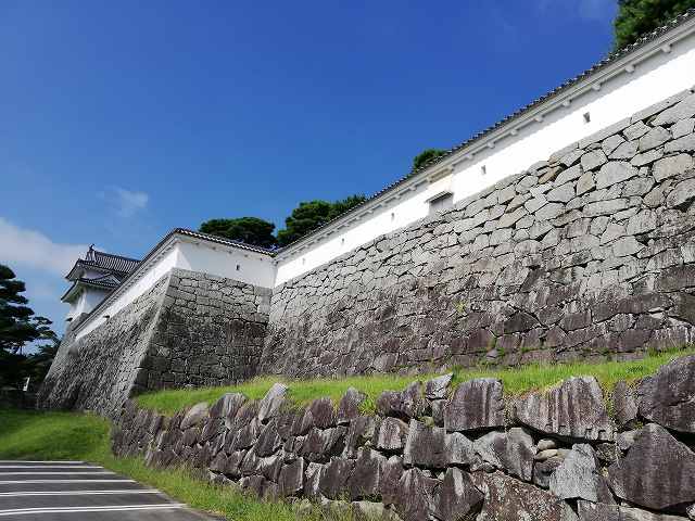 三の丸石垣