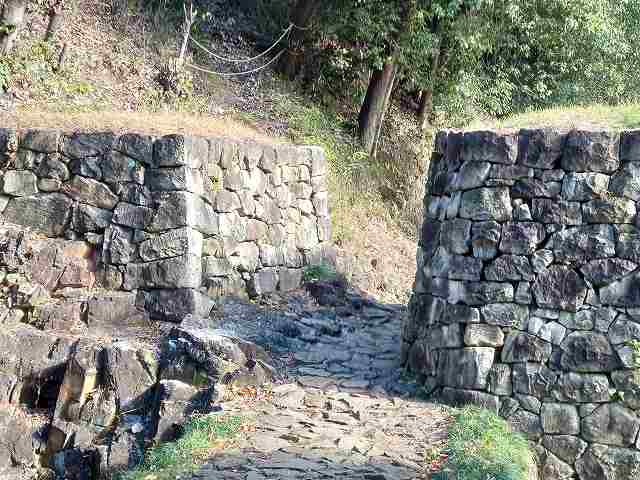 新田金山城_物見台下虎口