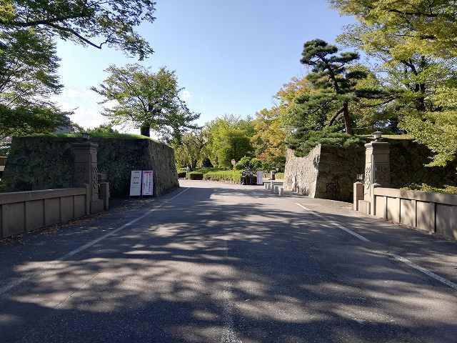 上田城 二の丸橋入口