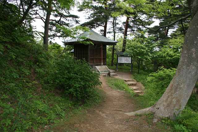 春日山城 毘沙門堂