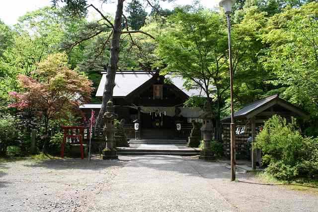 春日山城 春日山神社