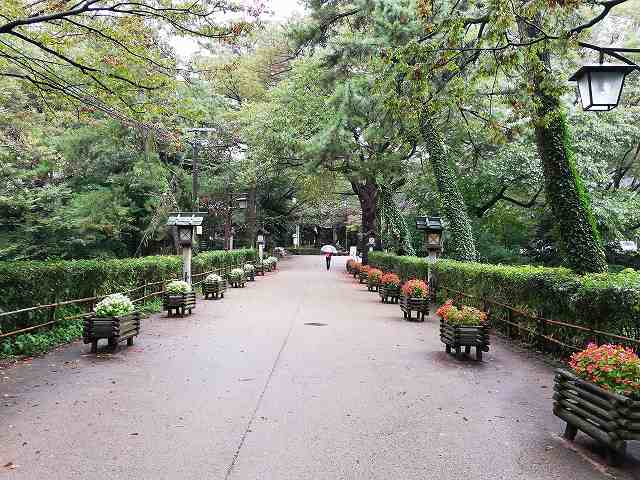 高岡城 本丸内の道