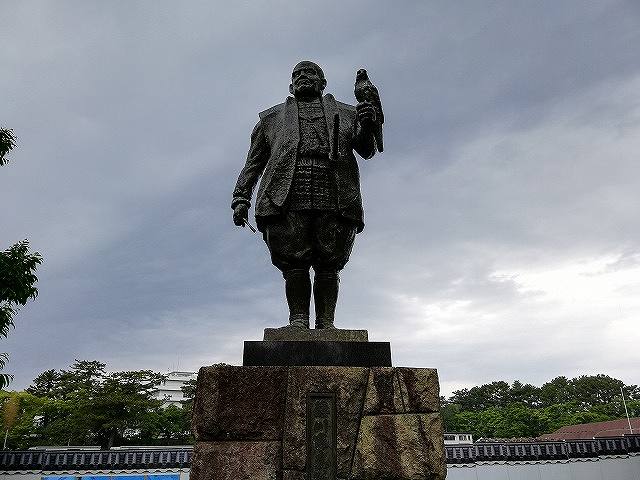 駿府城 徳川家康像(鷹狩の図)