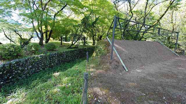 長篠城_本丸土塁跡05