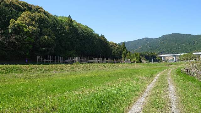長篠城_設楽原陣城跡01