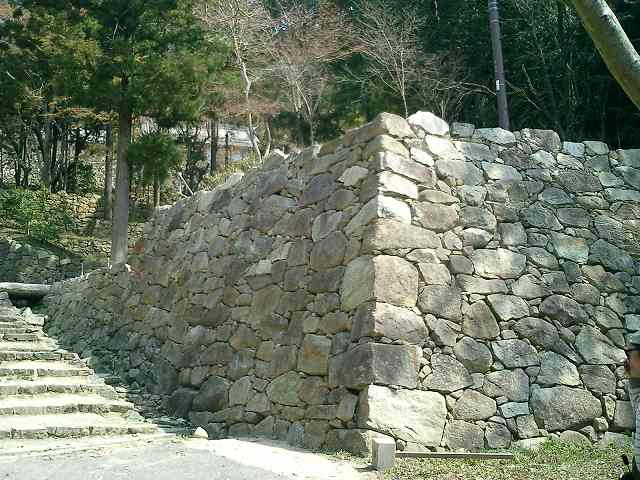 安土城 大手道入口の石垣