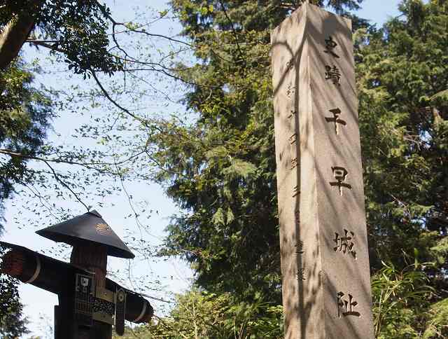 千早城_千早神社の入口01