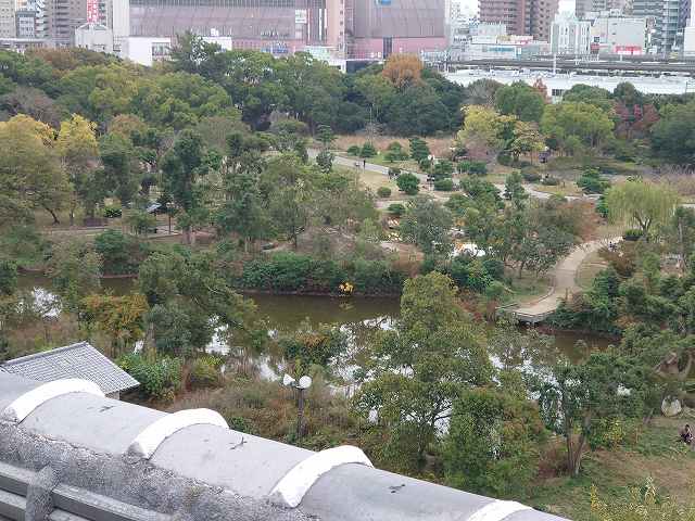 明石城 武蔵の庭園(本丸から見た)