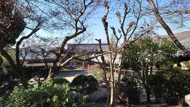 鬼ノ城_吉備津神社_庭園と御竃殿03
