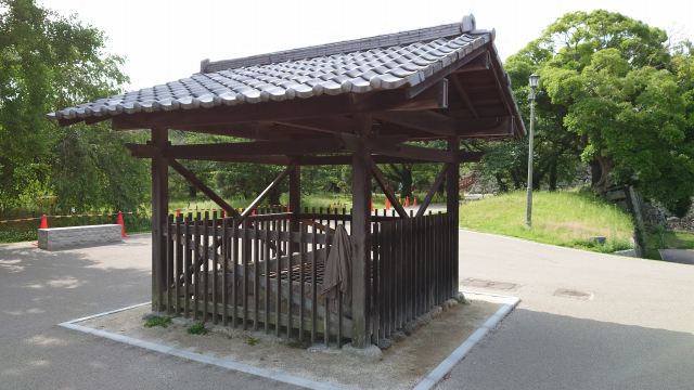 福岡城_本丸裏御門付近の井戸02