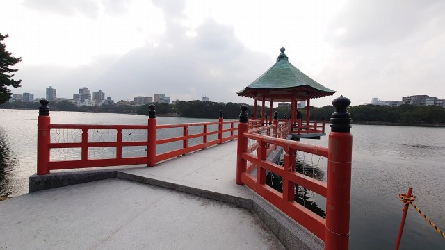 福岡城_大濠公園の浮見堂02